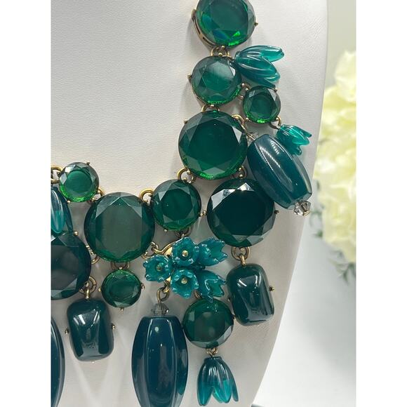 J. Crew Green Bauble Glass Resin Flower Cluster Bib Runway Gold Ox Necklace - Picture 3 of 11